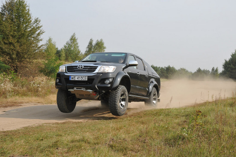 Test Toyoty Hilux Adventure: prawdziwy potwór