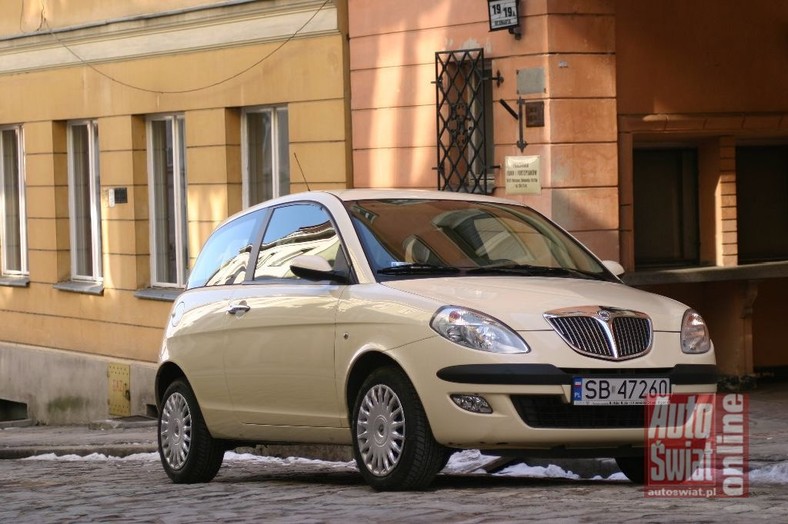 Lancia Ypsilon