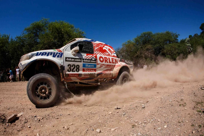 Dakar 2014: atak Mini, Przygoński walczy (9. etap, wyniki) 