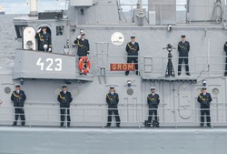 Szorowanie po dnie. Nikt nie ma pomysłu na Marynarkę Wojenną