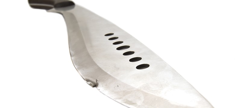 17-latek ugodzony maczetą trafił do szpitala. Policja zatrzymała trzy osoby