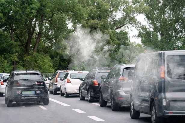 Nowe naklejki na samochody od 12 września