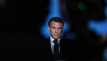 Macron krytykuje 30-proc. cła Trumpa i wzywa UE do działań odwetowych
