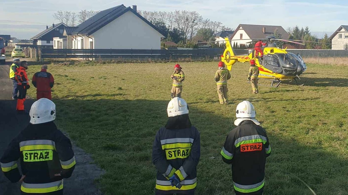 Dramat w Wielkopolsce. Cofała autem z garażu. Najechała na 5-letniego synka