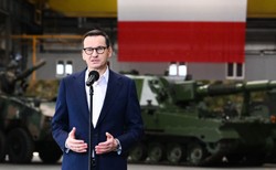 Premier: Rząd PiS inwestuje w polski przemysł obronny