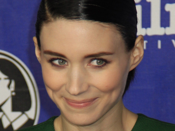 Odmieniona Rooney Mara morduje Channinga Tatuma i romansuje z Jude'em Law