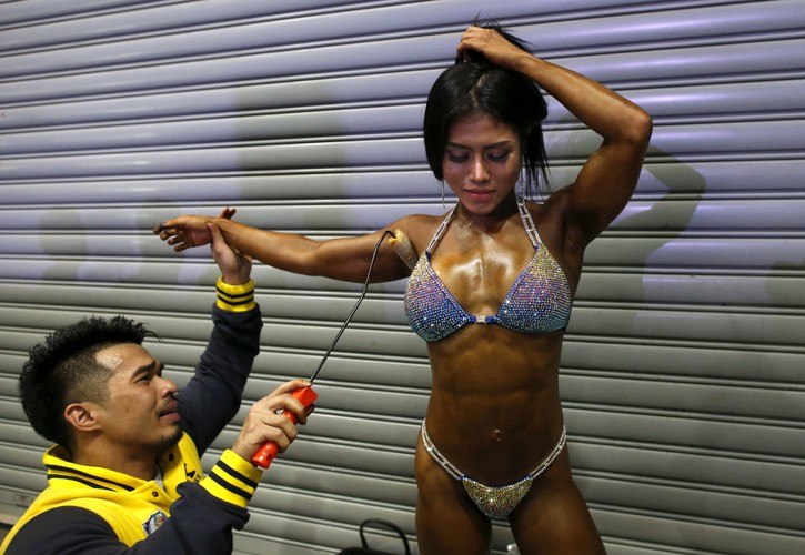 Te panie w formie są o każdej porze roku. W Tajlandii zaprezentowały swoje wyrzeźbione ciała