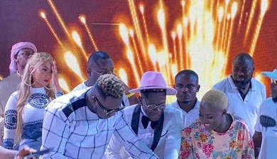 Shatta Wale holds gargantuan all-white birthday bash (VIDEOS)