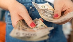 26 proc. Polek bez poduszki finansowej. Kobiety częściej zaciskają pasa [RAPORT]