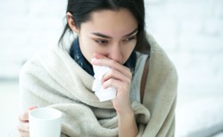 Można jednocześnie zakazić się koronawirusem i wirusem grypy. Ryzyko ciężkiej choroby!