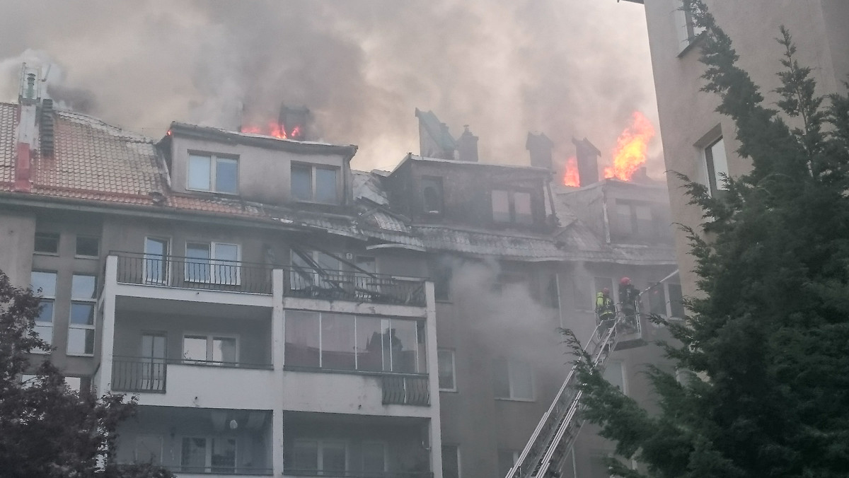 Pożar bloku Warszawa Włochy. Materiały prasowe3