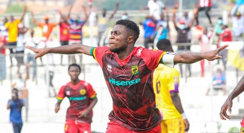 Super Clash: In-form Emmanuel Gyamfi to feature against Hearts despite misconduct charge 