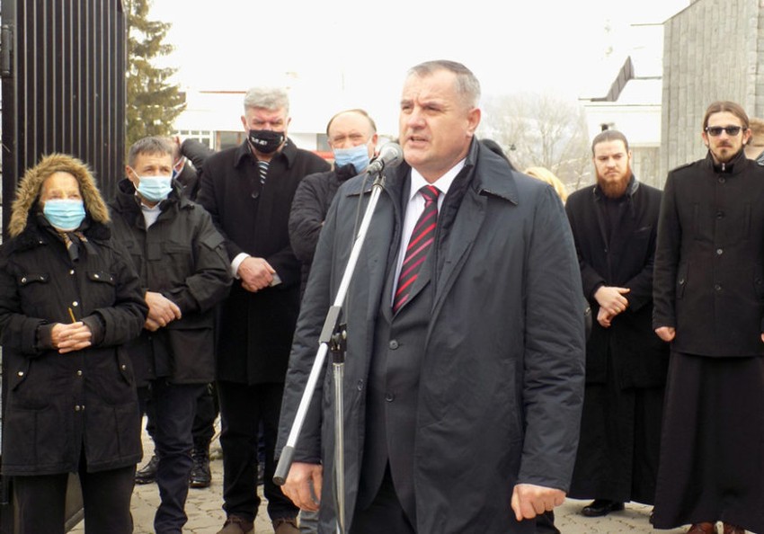 Parastos u Skelanima, Radovan Višković 