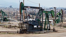 Irańskie zamieszanie sprzyja spadkom cen ropy w długoterminowej perspektywie