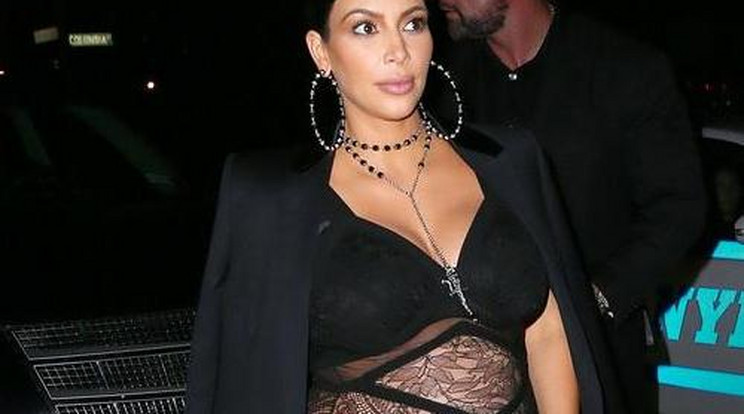 Te jó ég! Óriásira nőtt a terhes Kim Kardashian pocakja!