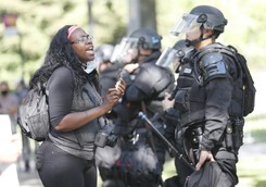 'Rasizm to pandemia'. Afroamerykańscy policjanci oskarżani o zdradę [REPORTAŻ]