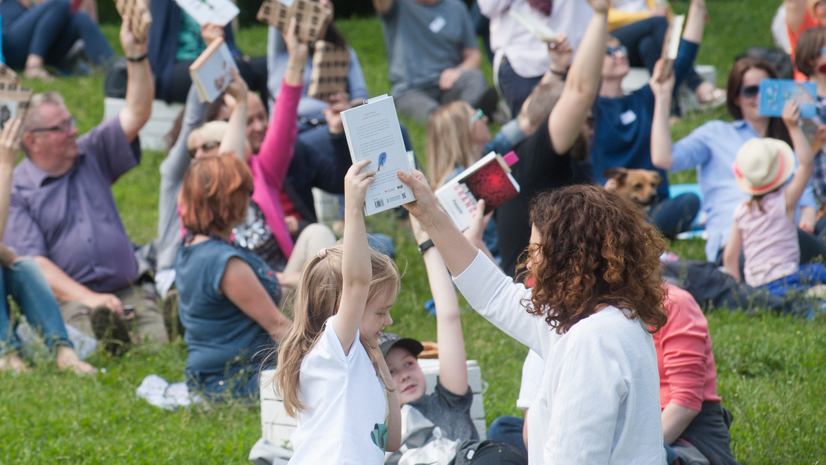 Od piątkowego do niedzielnego wieczora (22-24 czerwca) potrwa szósta edycja jednego z najbardziej nowatorskich i pomysłowych wydarzeń kulturalnych w Polsce - Big Book Festival 2018. Pod hasłem „EKSPEDYCJA. Zapomnij o granicach“ na Big Book Festival odbędzie się 60 spotkań - rozmów z pisarzami z 20 krajów, widowisk, happeningów, akcji i dyskusji. Proponujemy sześć, które najlepiej oddają skalę i różnorodność Big Book Festival.