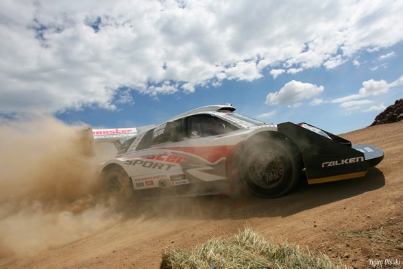 Nobuhiro 'Monster' Tajima odniósł czwarte z rzędu, a piąte w swojej karierze zwycięstwo w 87 edycji legendarnego wyścigu Pikes Peak