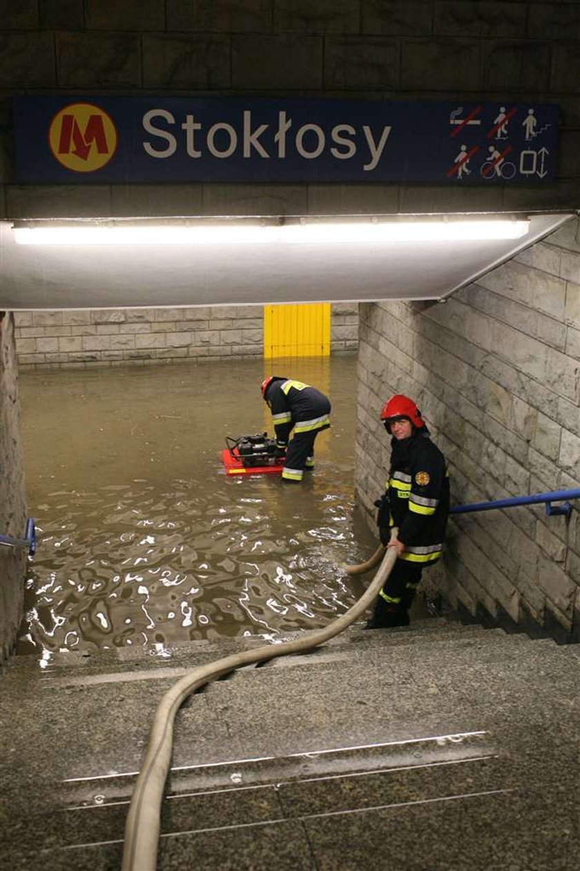 Warszawa pod wodą. Przeszła wielka nawałnica