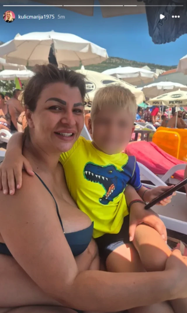 GRLI MAMU, ali svima je za oko zapao isti detalj: Marija podelila fotografiju Miljane sa malim Željkom (FOTO)