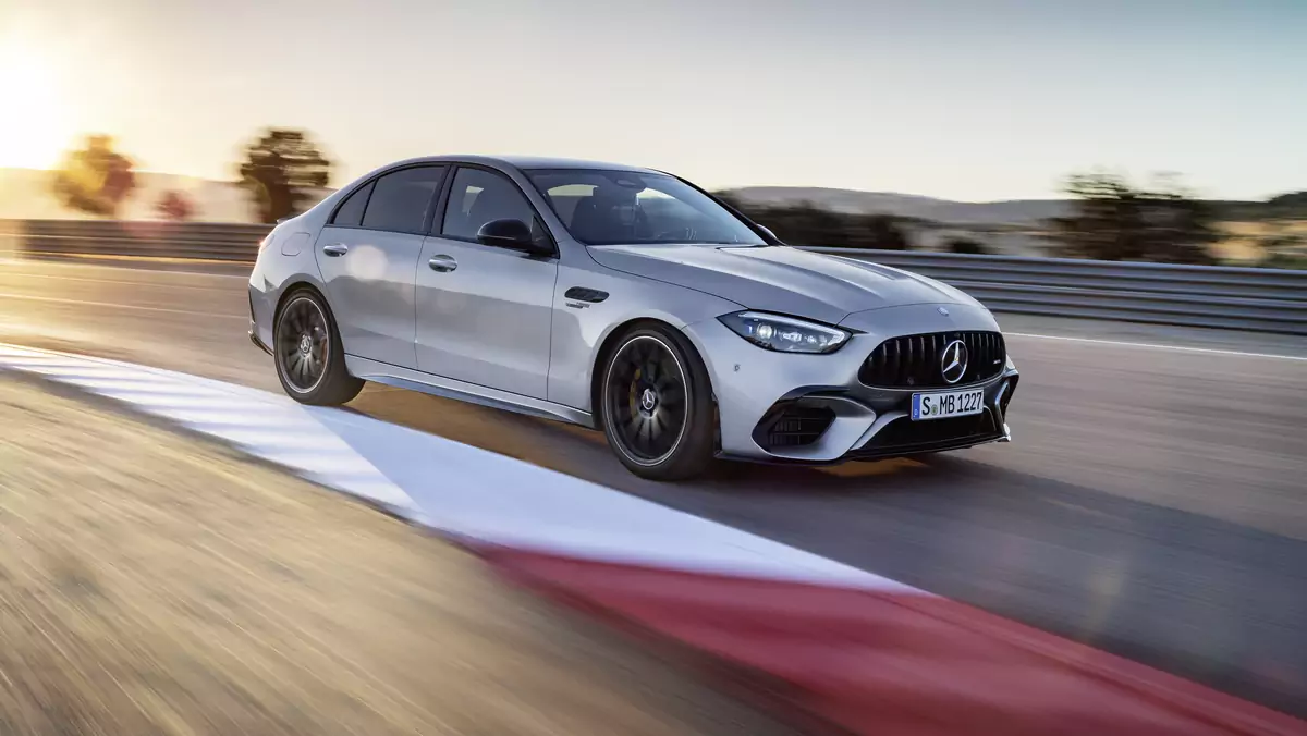 Mercedes-AMG C 63 S E Performance