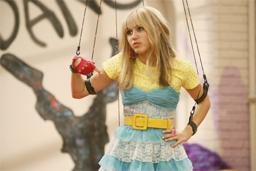 Miley Cyrus w serialu "Hannah Montana"