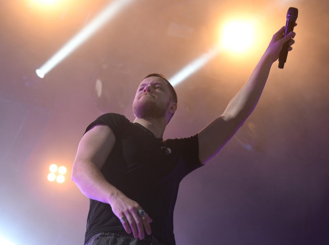 Amerykańska grupa Imagine Dragons podczas koncertu w drugim dniu Orange Warsaw Festival 2017