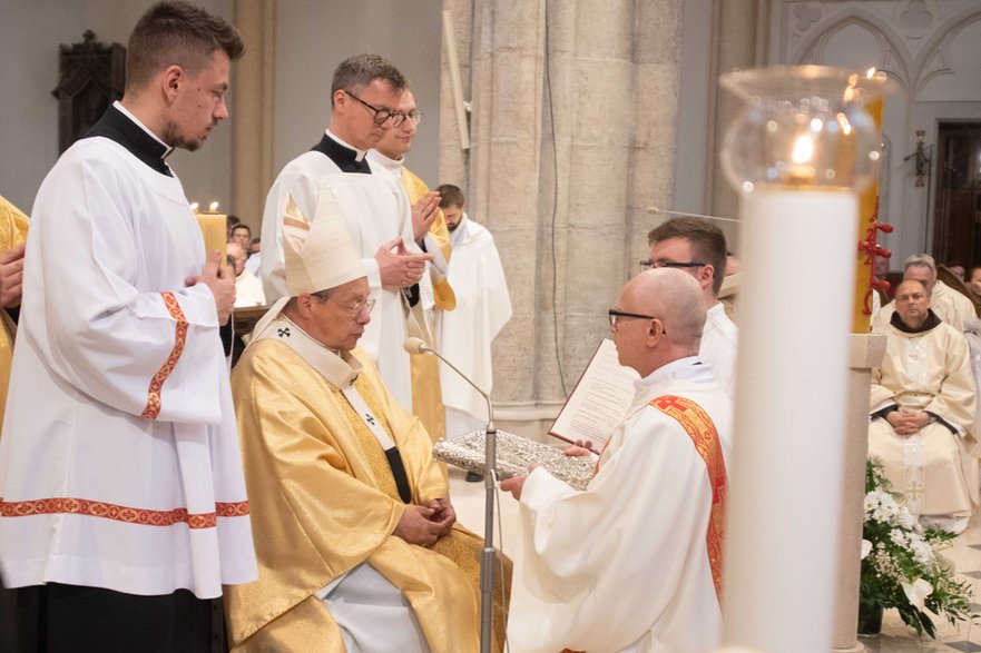 Pierwsze w historii łódzkiego kościoła święcenie diakonatu stałego