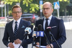 KO: Handlarz bronią robił interesy nie tylko w resorcie zdrowia