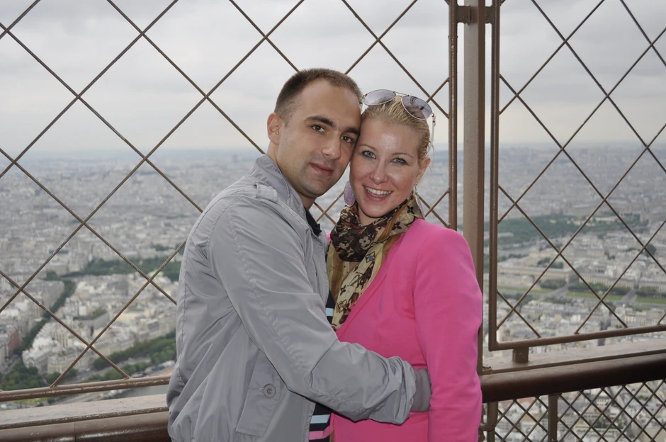 Stevan i Jelica na medenom mesecu na vrhu Ajfelovog tornja