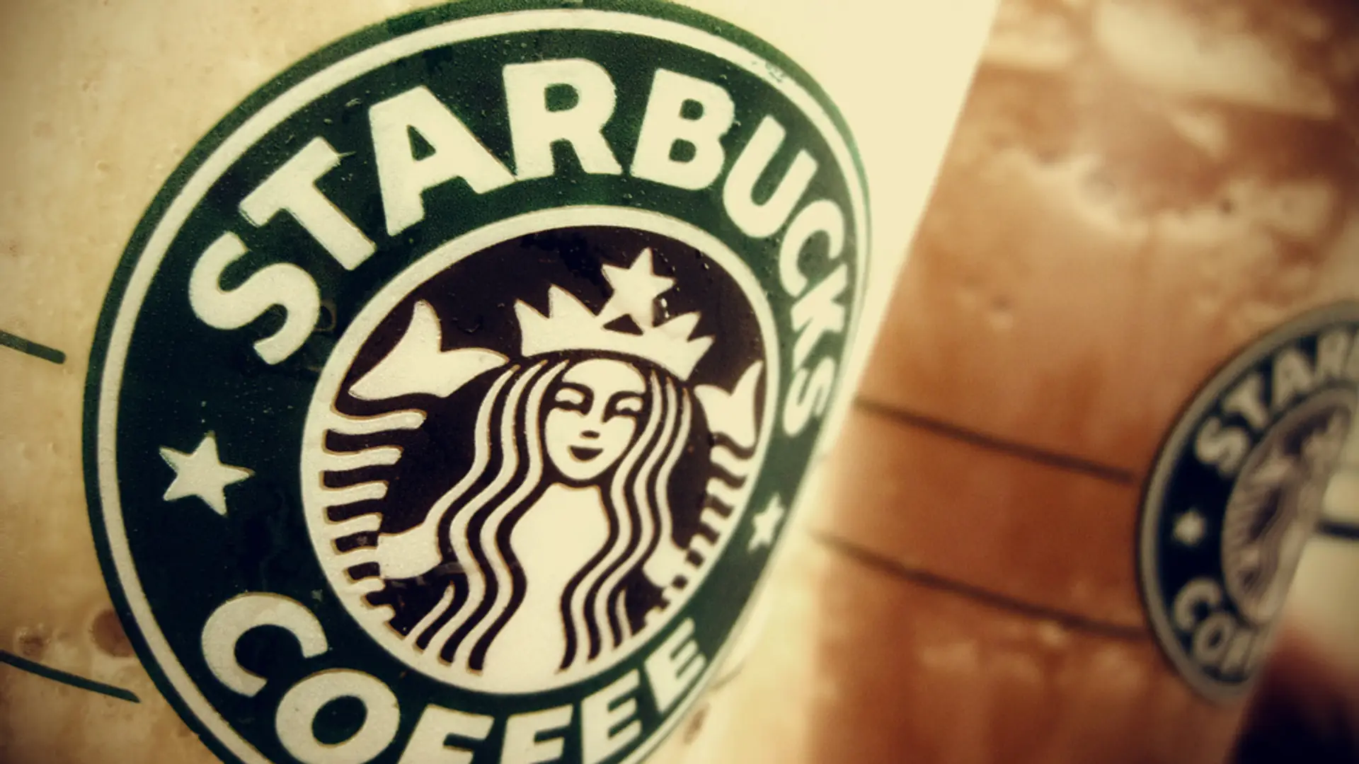 Starbucks wkurzony na Trumpa: zatrudnimy uchodźców. Zapytaliśmy, co z polskimi oddziałami