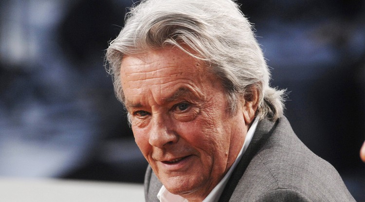 A híres filmsztár, Alain Delon.