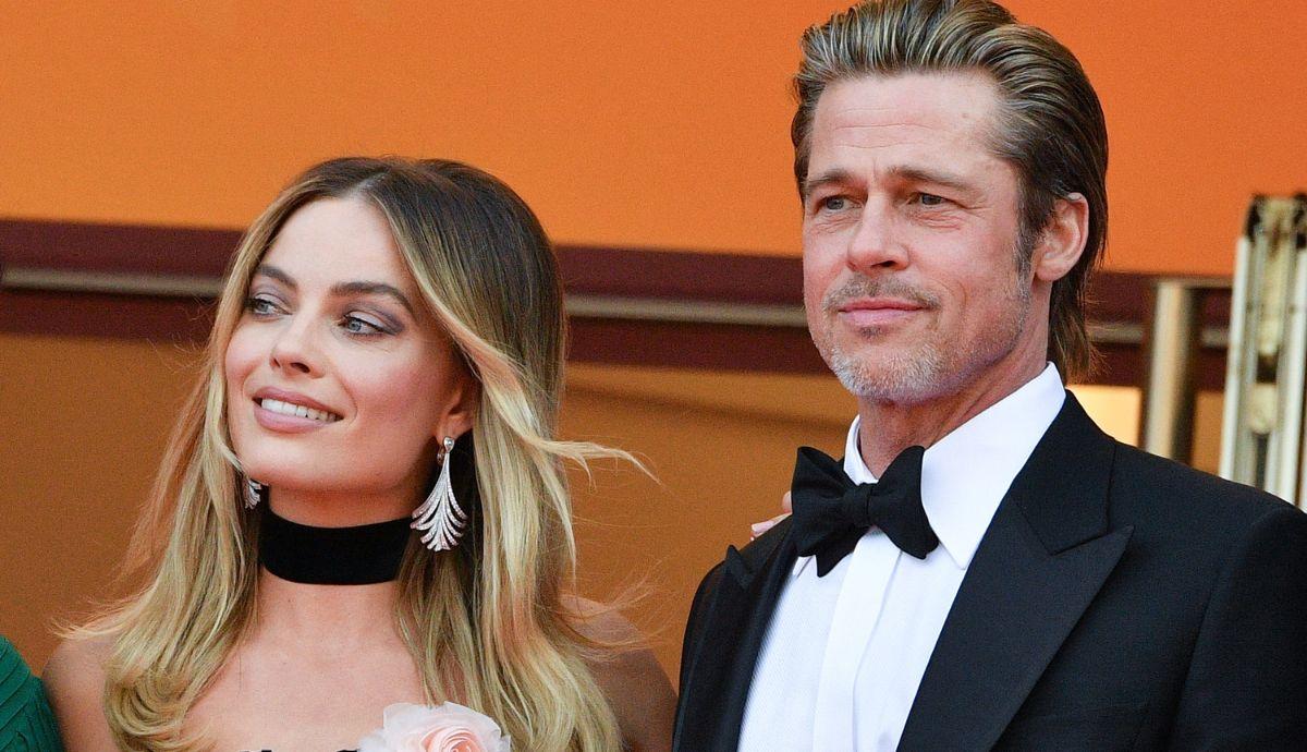 Hatalmas botrány lett Brad Pitt és Margot Robbie csókjából 