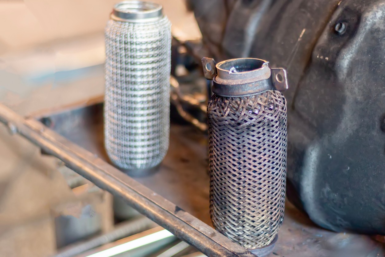 Filter pevných častíc sa pri krátkych jazdách nezregeneruje. Výmena upchatého filtra stojí 500 až 2 000 eur.