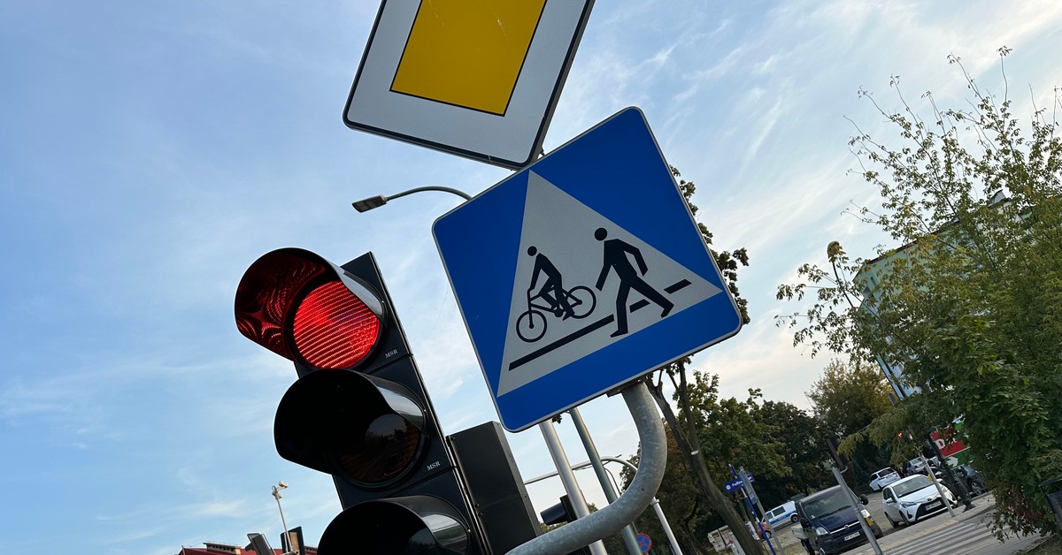 Ujawniono najbardziej „dochodowe” skrzyżowania w Polsce. Kierowcy płacą tu miliony złotych w mandatach