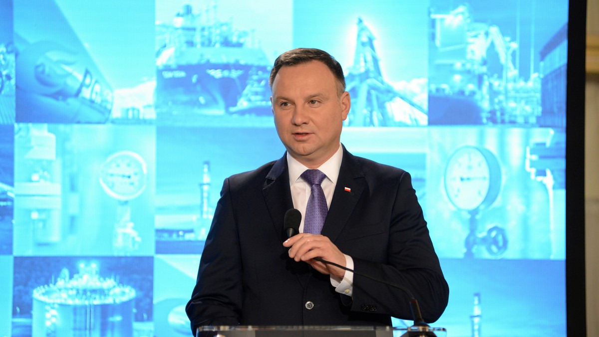 Andrzej Duda, który był gościem Radia Maryja i Telewizji Trwam, powiedział, że chciał, by 11 listopada ulicami Warszawy przeszedł jeden, wspólny "marsz gwiaździsty", gdzie łączyłoby się kilka marszy, w tym Marsz Niepodległości. Według niego na taką koncepcję nie zgodzili się organizatorzy Marszu Niepodległości.