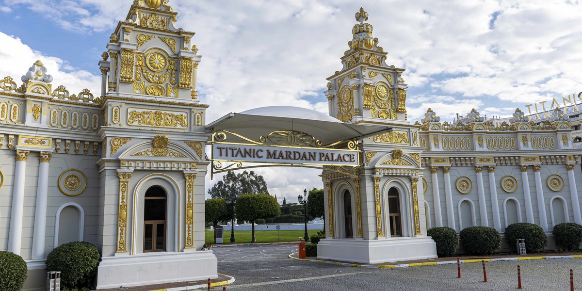 W hotelu Titanic Mardan Palace zamieszkali piłkarze Górnika Zabrze.