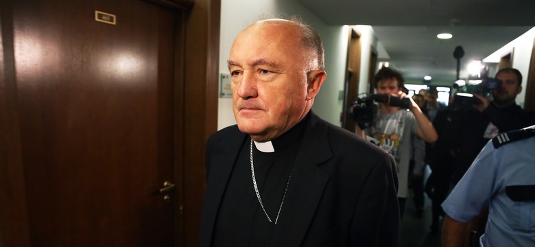 Ofiara księdza-pedofila pozywa Kościół. Zeznawał kardynał Nycz