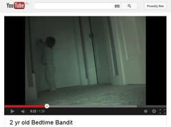 2-latek włamuje się do pokoju siostry, by ukraść ... [WIDEO]