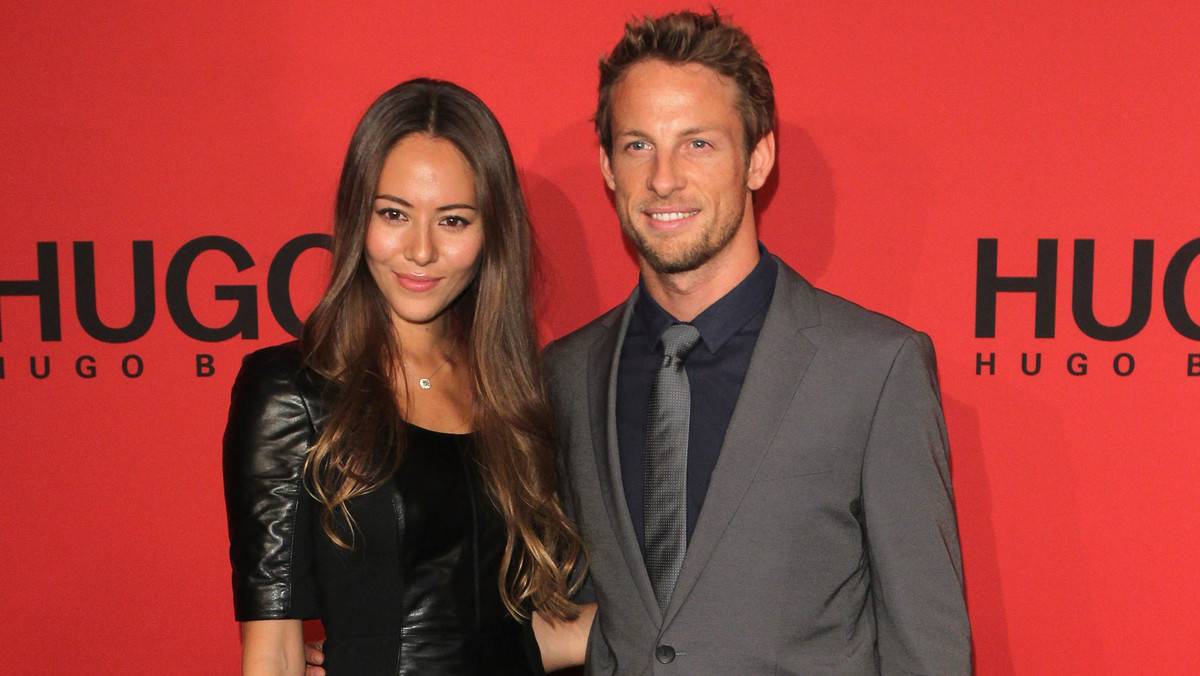 Jenson Button i Jessica Michibata