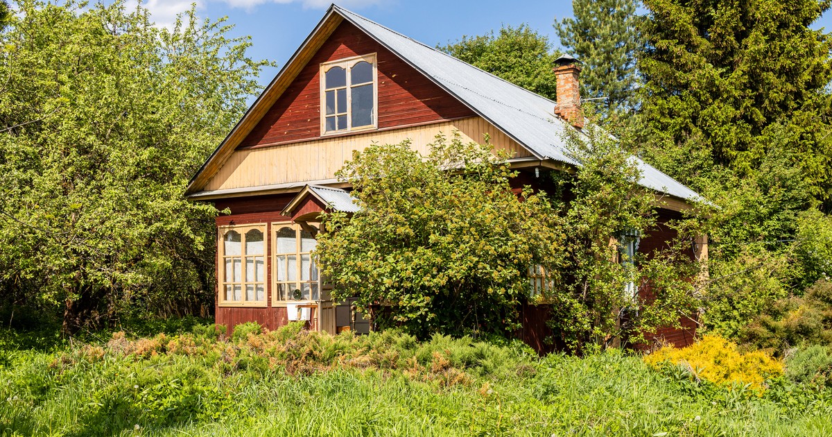 Sam wyremontował zrujnowany dom. "Kiedyś każdy chłop to umiał"