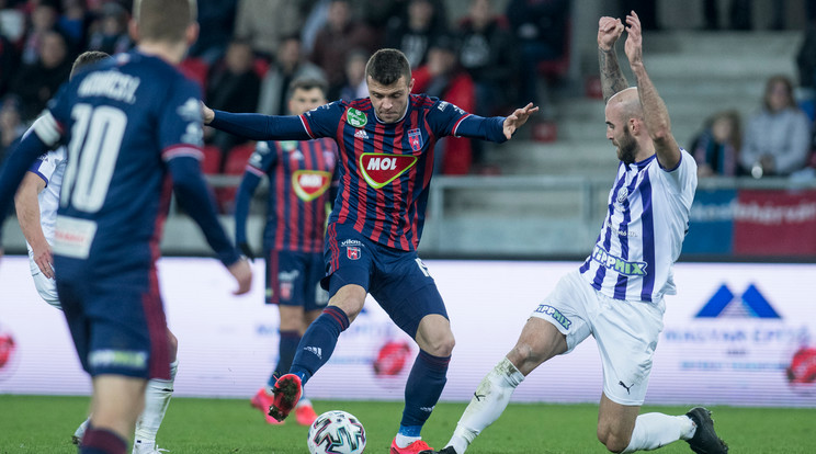 Jonathan Heris (jobbra) és társai Fehérváron kikaptak 1-0-ra, így elbúcsúztak a Magyar Kupától / Fotó: molfehervarfc.hu