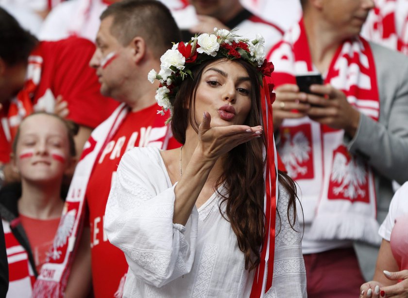 Reprezentacja Polski zremisowała z Niemcami. Zobacz gorące fanki!