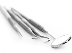 Strzykawki do lamusa! Mówiący komputer, który znieczula zęby