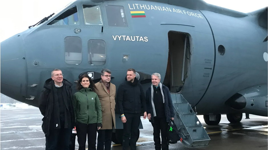 Ministrowie spraw zagranicznych Łotwy, Islandii, Estonii, Litwy i Finlandii rozpoczynający w niedzielę w Wilnie podróż do Kijowa