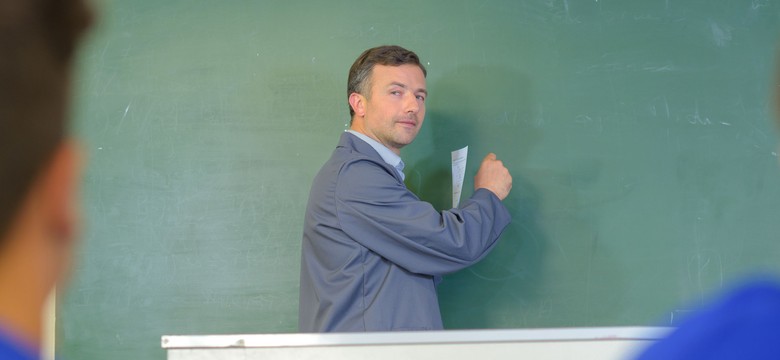 Rząd ma plan, jak ochronić nauczycieli przed zwolnieniami. Związkowcy: To myślenie życzeniowe