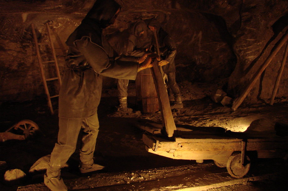 Rekonstrukcja średniowiecznego wydobycia soli w Wieliczce