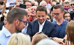 Wybory zakończone, czas na protesty. PO jeszcze nie składa broni