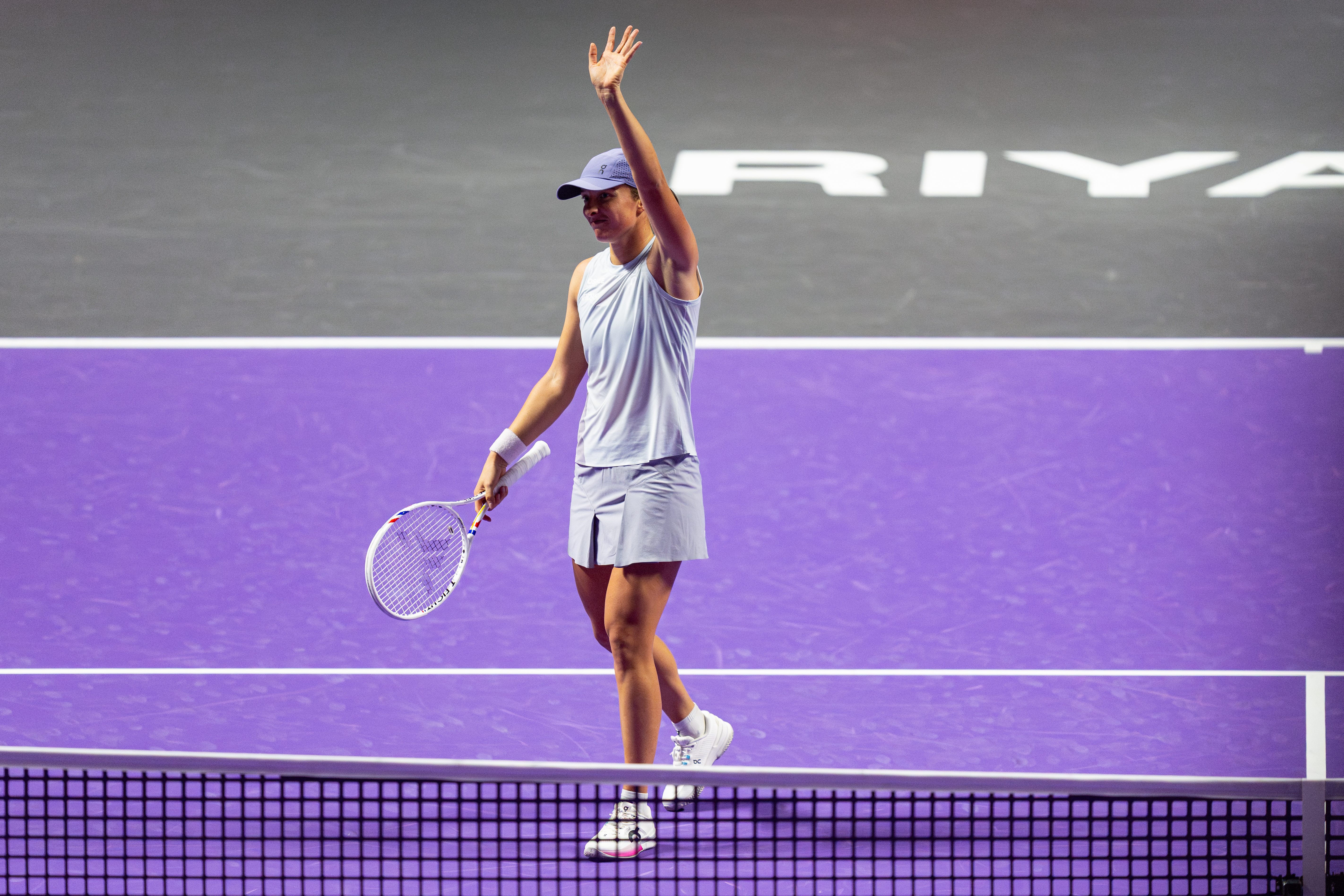 Swiatek écrase Keys 6-1, 6-2 et démarre en force aux WTA Finals