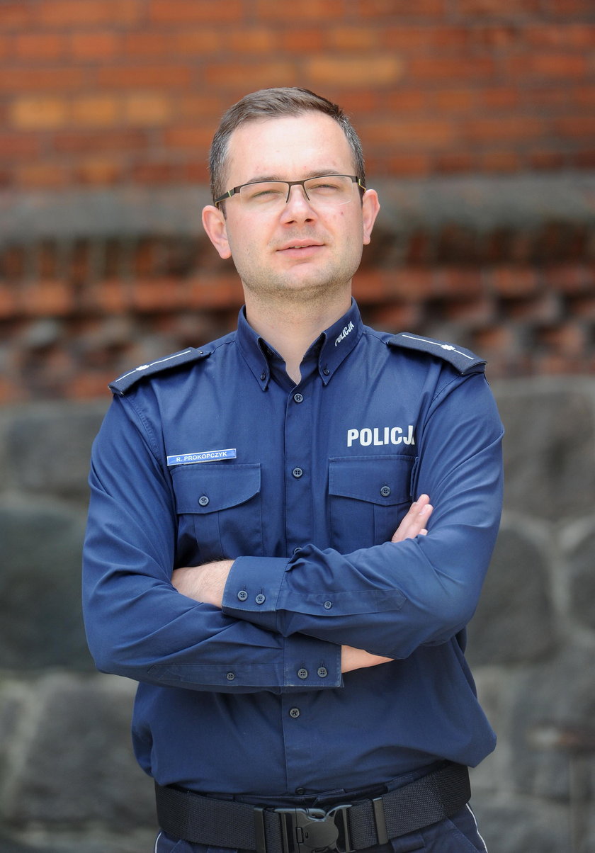 podkom. Rafał Prokopczyk z Komendy Miejskiej Policji w Olsztynie